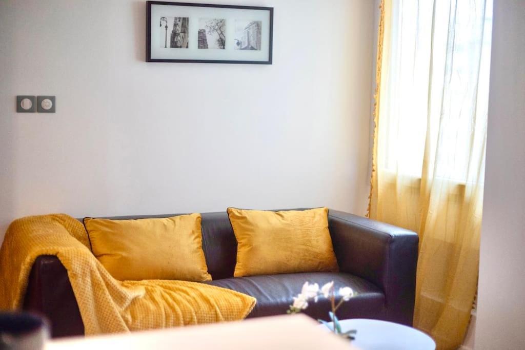 T2 Cosy & Moderne Avec Parking Prive Gratuit A Villeurbanne Exterior foto